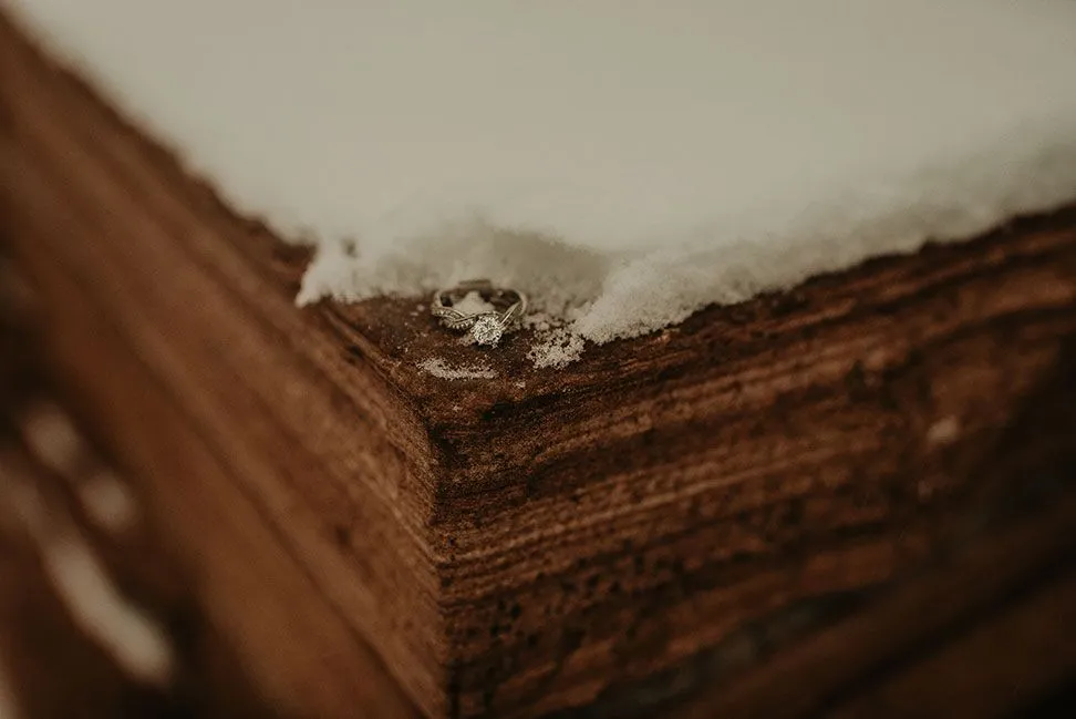 Tips-For-Cleaning-Mold-From-Your-Wood-Furniture