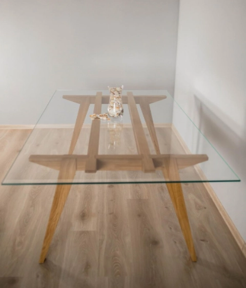 How to Choose Between a Glass Extension Table and Solid Wood Table?