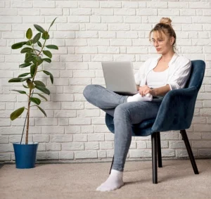 woman-chair-working-laptop