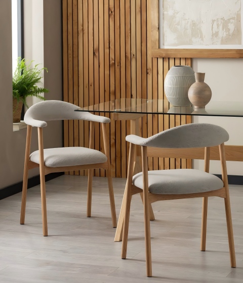 A Buyer's Guide: How to Ask Chinese Suppliers About Solid Wood Chairs More Effectively at Furniture Fairs