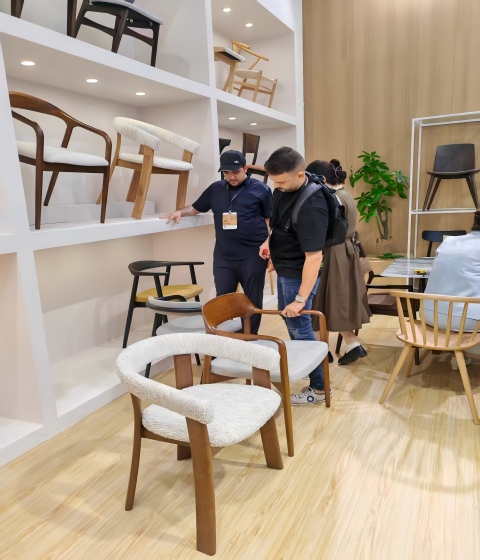 How to Pick Chinese Furniture Suppliers? A European Importer’s Thoughts After the Shanghai Furniture Fair How to Pick Chinese Furniture Suppliers? A European Importer’s Thoughts After the Shanghai Furniture Fair