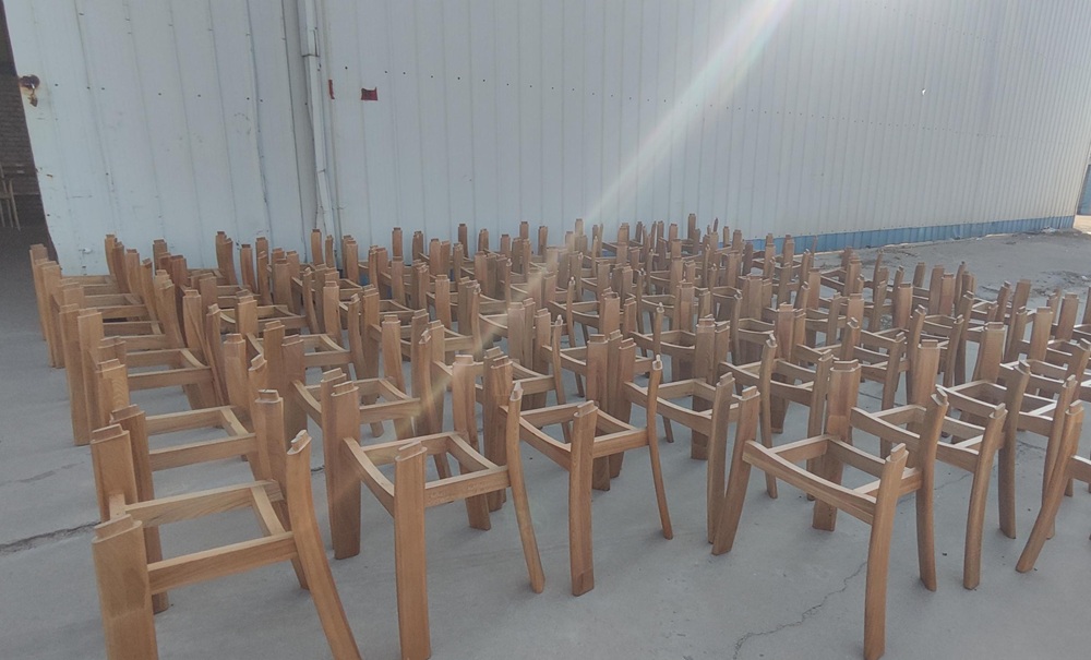 Solid Wood Solutions for Hotel Furniture Problems