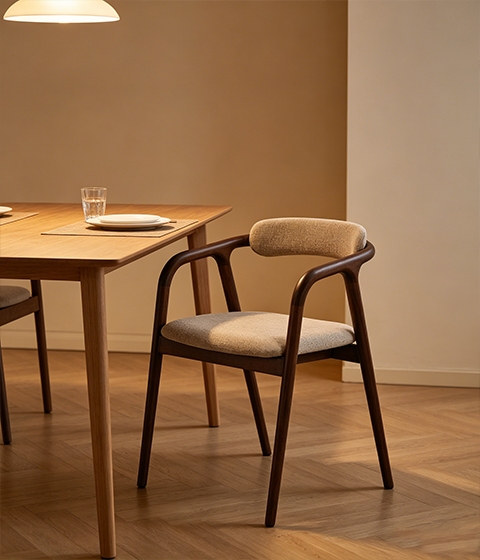 Impact of solid wood chair material on health: Benefits of choosing natural wood
